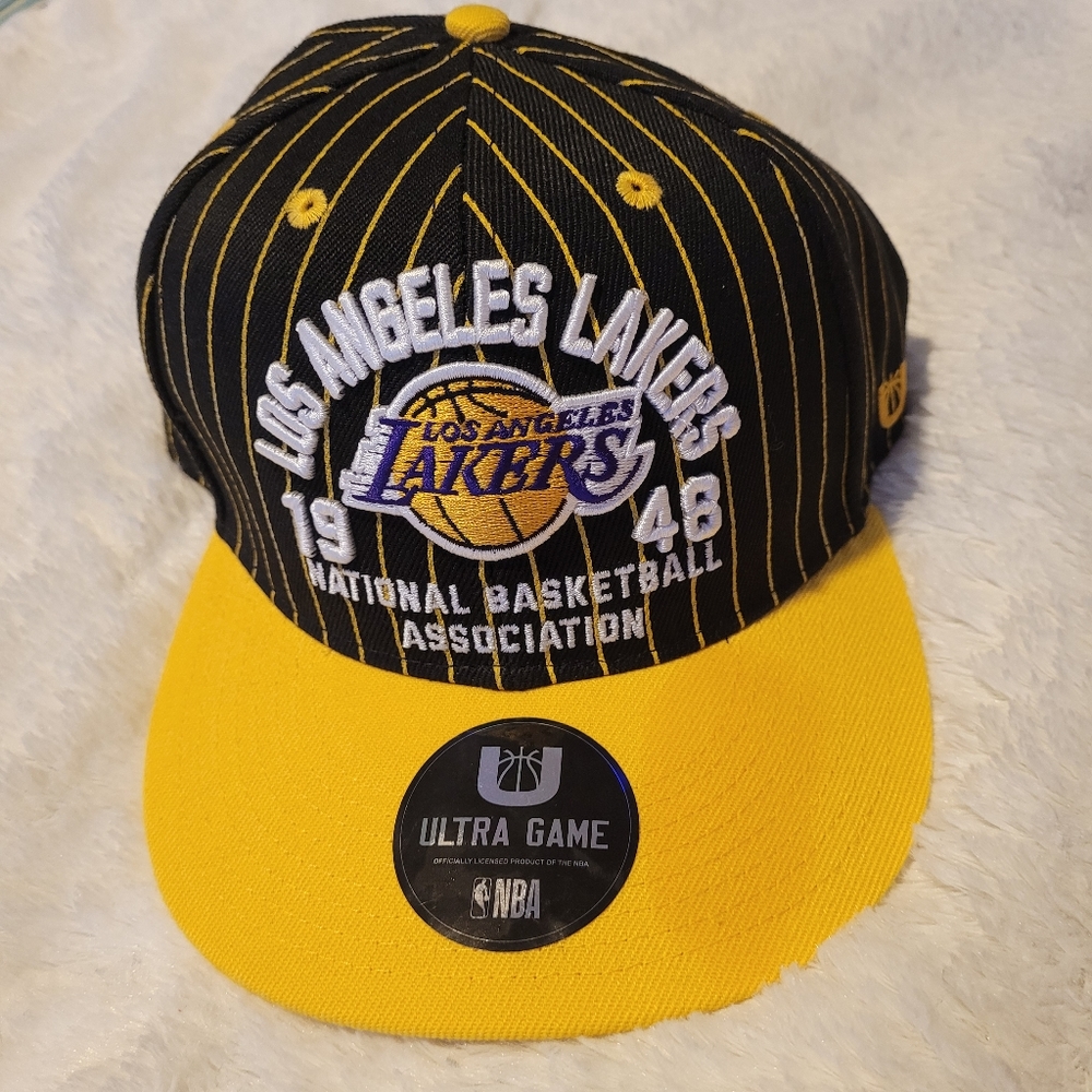 Ultra Game NBA LOS ANGELES LAKERS 1948 Snapback Hat Black w/ Gold Pinstripes NWT